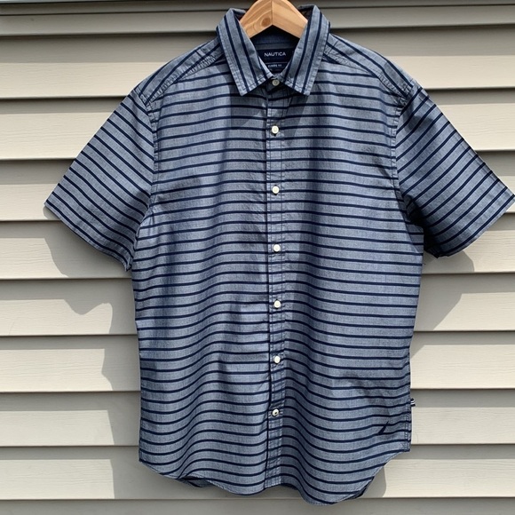 NWOT NAUTICA Classic Fit Vertical Stripe Maritime Navy Short Sleeve Button Down - Picture 2 of 15